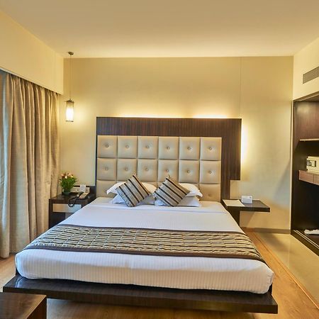Krishna Palace Hotel Mumbai Eksteriør bilde