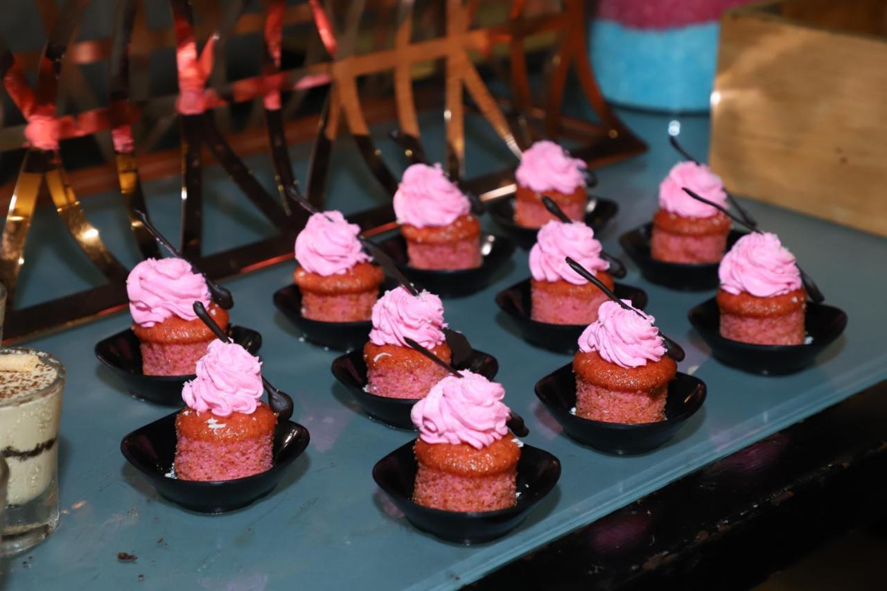 Krishna Palace Hotel Mumbai Eksteriør bilde