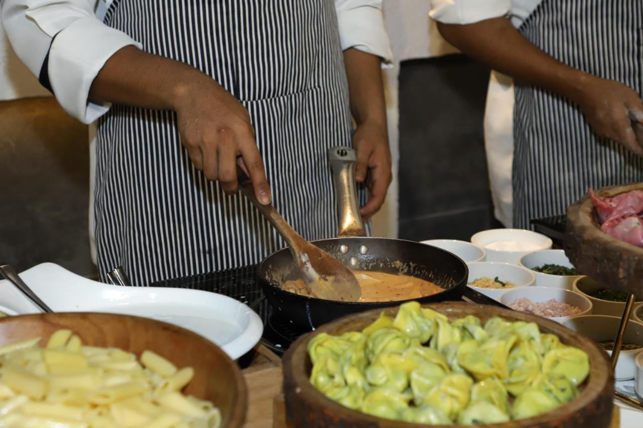 Krishna Palace Hotel Mumbai Eksteriør bilde